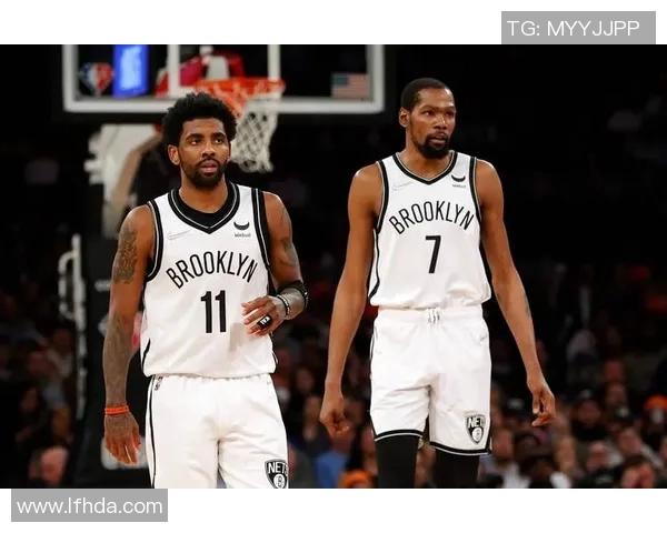 2021年NBA精彩对决篮网与勇士的巅峰较量回顾与分析 2021年NBA精彩对决篮网与勇士的巅峰较量回顾与分析
