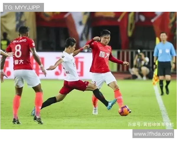 赛后复盘：上海足球队与重庆足球队精彩配合分析与战术探讨