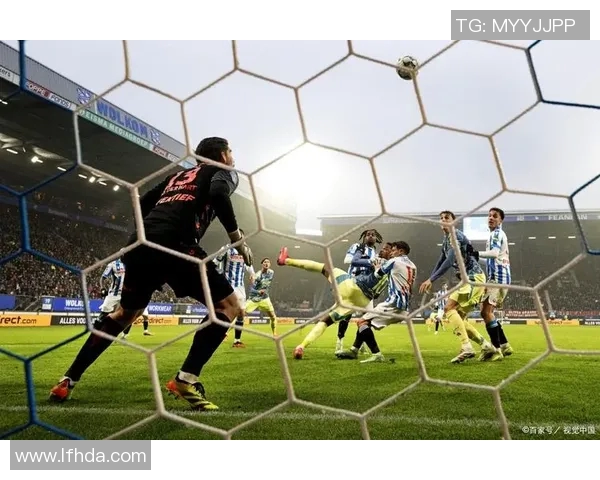 足球明星亲授技艺与心态分享助你提升球场表现与团队合作能力 足球明星亲授技艺与心态分享助你提升球场表现与团队合作能力