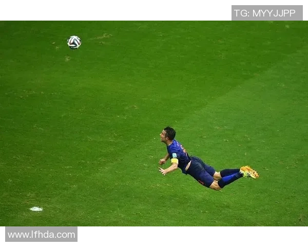 足球明星局部高清照片展现运动之美与激情瞬间 足球明星局部高清照片展现运动之美与激情瞬间