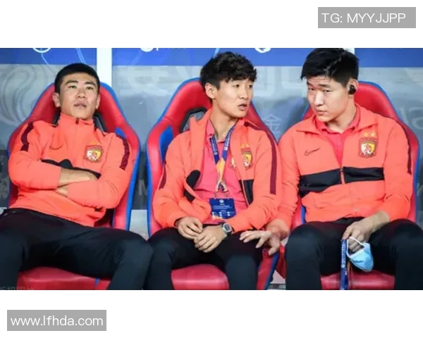 少林足球明星跳脚技艺展示引发热议球迷纷纷点赞与期待 少林足球明星跳脚技艺展示引发热议球迷纷纷点赞与期待